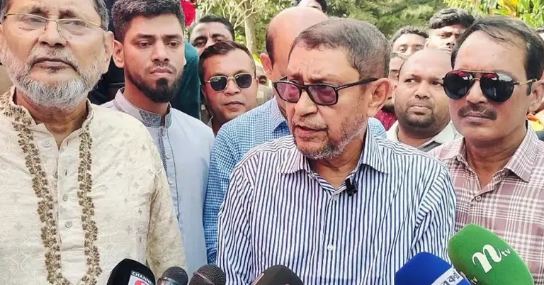 স্বাস্থ্য মন্ত্রী সরদার সাখাওয়াত হোসেন বকুল